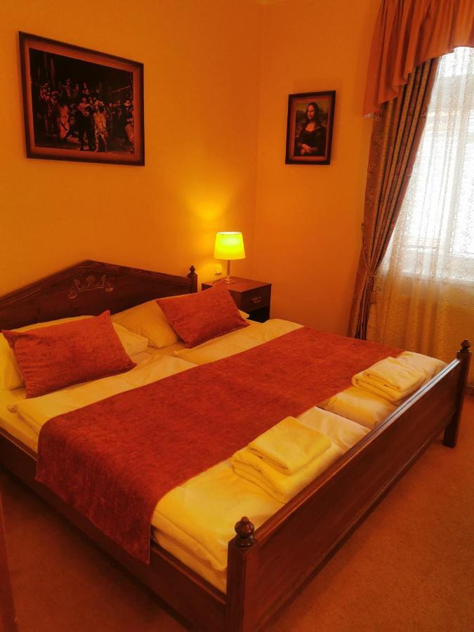 River Star Hotel Praga Esterno foto